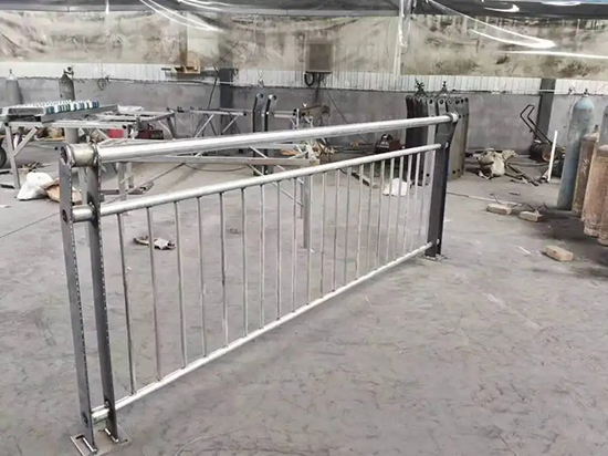 蘭州道路防護欄